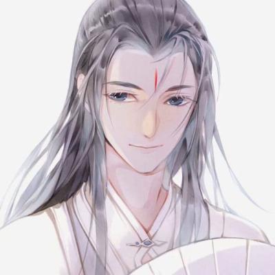 “史上最受宠小孩”的头饰有多惊艳